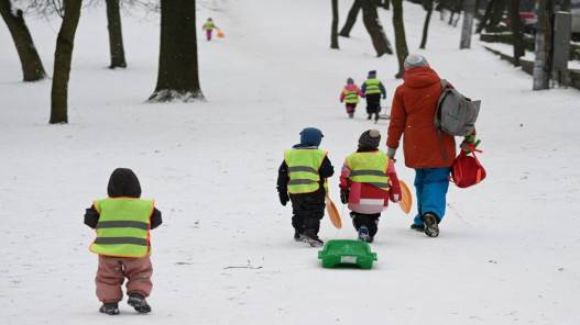 احتجاز روسيا آلاف الأطفال قد يرقى إلى جريمة حرب