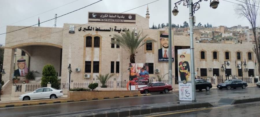 السلط أول بلدية تعمل على حل مشكلة الكلاب الضالة بالتعاون مع مبادرة شباب مدينة السلط