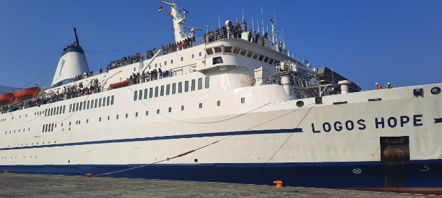 المكتبة العائمة تغادر شواطئ العقبة اليوم