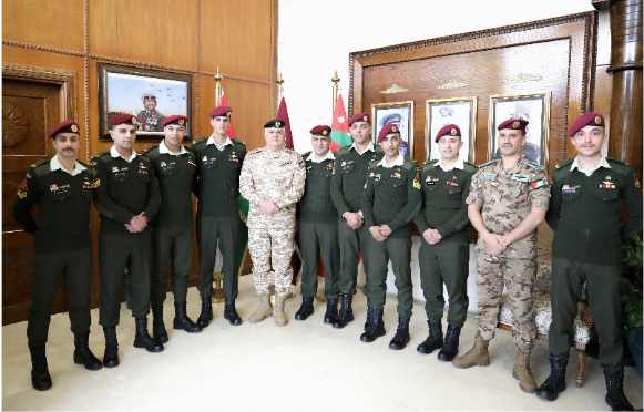 اللواء الركن الحنيطي يكرم فريق التايكواندو التابع لمجموعة الملك عبدالله الثاني القوات الخاصة الملكية