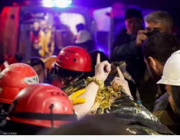 بعد 248 ساعة من الزلزال.. فيديو لإنقاذ فتاة من بين الأنقاض