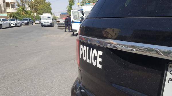 الزرقاء .. القبض على معتدٍ على صاحب محل تجاري