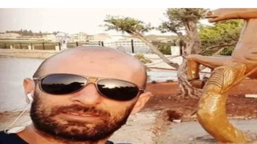 مواطن عربي يعثر على كنز مخبأ داخل جزع شجرة