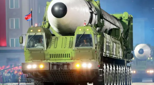 بيونغيانغ تطلق صاروخا باليستيا ويسقط في مياه يابانية