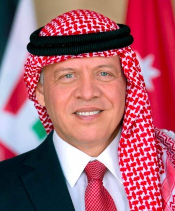 رئيس واعضاء اللجنة الوطنية للعسكريين السابقين يهنئون قائد الوطن بذكرى الإسراء والمعراج