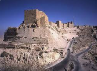 الكرك: معرض فني يجسد الحالة النفسية للأفراد