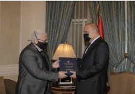 رئيس الوزراء يتسلم نسخة من تقرير المركز الوطني لحقوق الإنسان