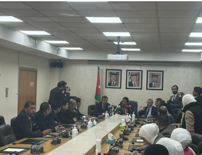 نقيب الصيادلة: لدينا 4500 صيدلية ورخصنا 85 خلال العام الحالي