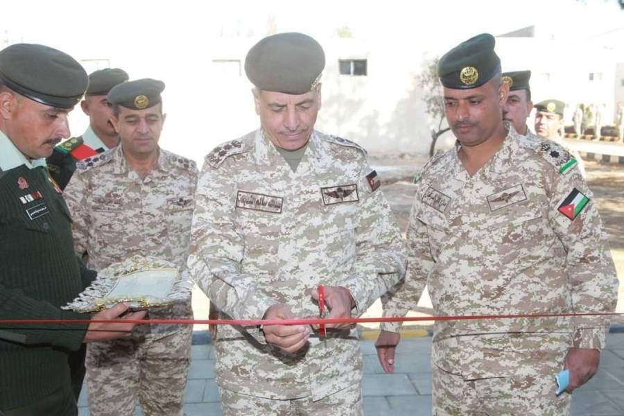 نائب رئيس هيئة الأركان المشتركة يزور كتيبة الحسين الآلية الثانية أم الشهداء ويفتتح عدداً من المباني الجديدة...صور