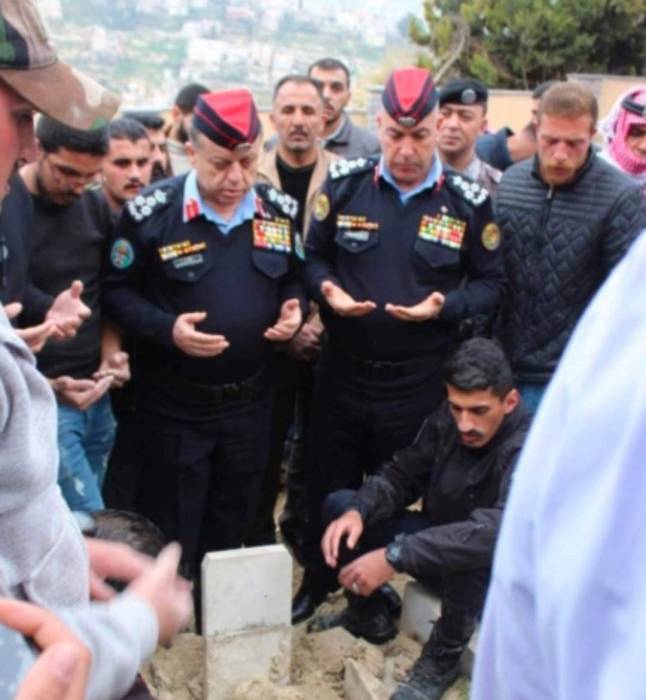 العميد المهندس رامي الدباس يشارك في تشييع جثمان العميد عماد الريالات..صور