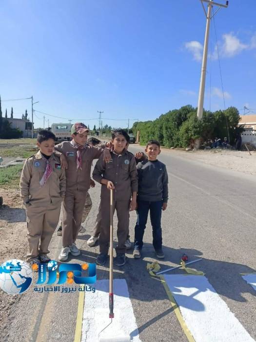 تركيب شواخص تحذيرية ومطبات بلاستيكية  وممرات مشاة أمام مدرسة رفيدة الأسلمية..صور