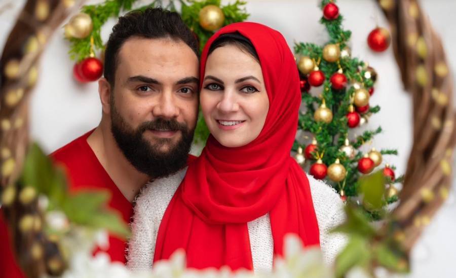 المصور أحمد بكر وزوجته أول تيم مصري يحقق النجاح رغم الصعوبات