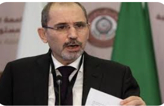 وزير الخارجية يجري مباحثات مع نظيره البريطاني