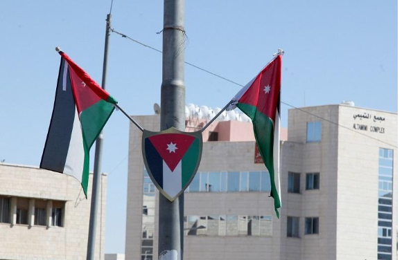 الحكومة: مجالس المحافظات والبلديات ركيزة أساسية بالتحديث السياسي