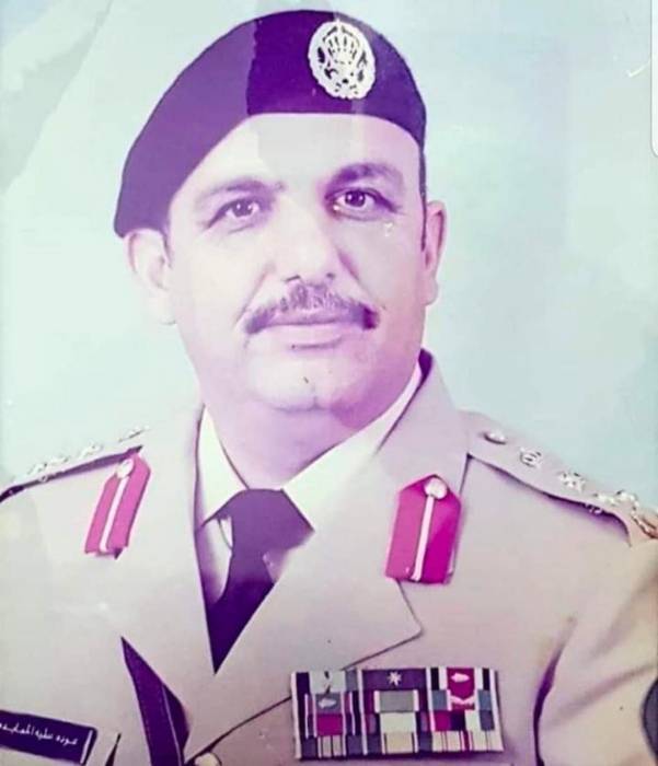 وسط مراسم عسكرية مهيبة القوات المسلحة  تشيع جثمان العميد المتقاعد عوده عطيه الحمايده