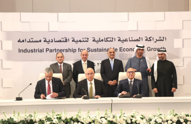 13 اتفاقية بقيمة تتجاوز 2 مليار دولار بين الأردن ومصر والامارات والبحرين