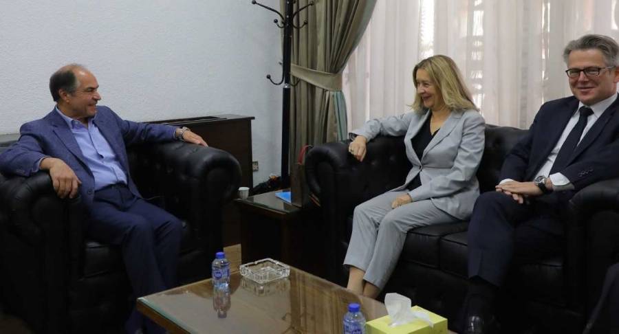 العين الملقي يبحث مع نائب رئيس مجلس الشيوخ الفرنسي تطورات الاوضاع بالمنطقة