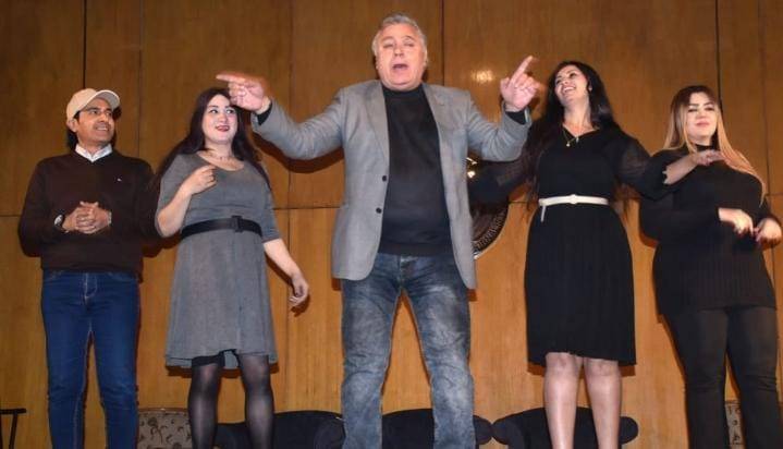 معتز السويفي يتألق في رائعة متجوزين واللاعلي خشبة مسرح صاحبة الجلالة