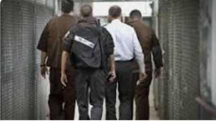 الأسرى الفلسطينيون يواصلون خطواتهم النضالية في سجون الاحتلال