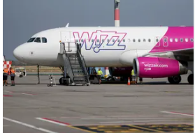 شركة طيران تعلق رحلاتها لدولة مجاورة لأوكرانيا