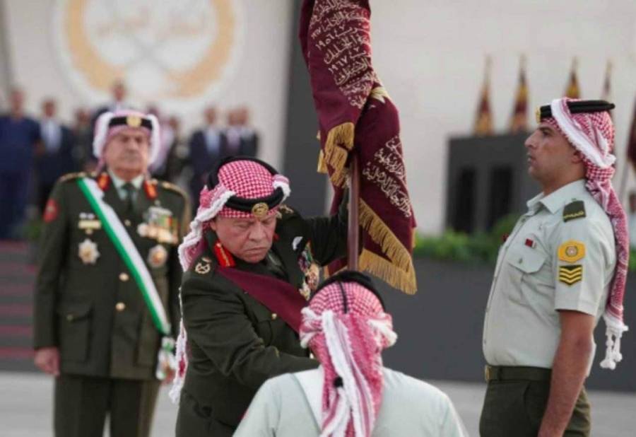 اللجنه الوطنية للعسكريين السابقين تهنئ الملك والجيش بذكرى تعريب قيادة الجيش