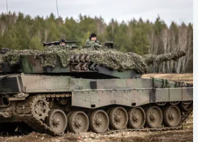 البحث عن دبابات لأوكرانيا.. تقرير يكشف تبخر الوعود السخية
