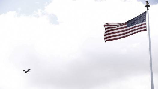 توقيف رجل في مطار أميركي خبّأ عبوة ناسفة في حقيبته