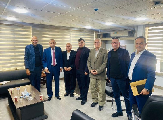 أصحاب محال الذهب يبحثون مع الحكومة مشاكلهم