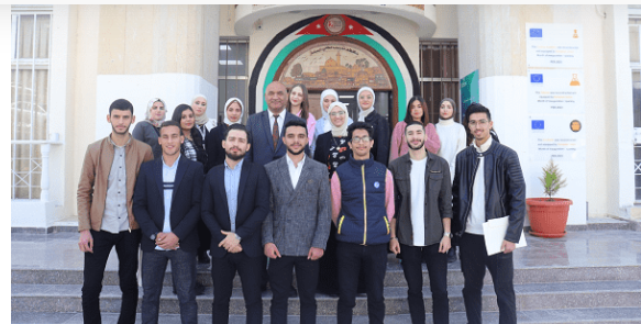 الشرق الأوسط والتدريب المهني تُخرِّجان الدفعة الأولى من متدربي الصيدلة