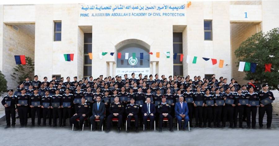 اللواء المعايطة يرعى حفل تخريج دبلومي الإسعاف الفوري، وتقنيات الإطفاء والانقاذ...صور