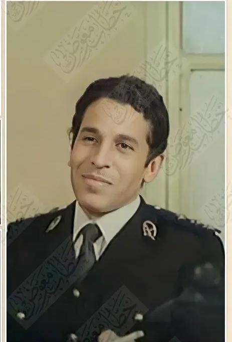 رشوان سعيد واحد من الفنانين المبدعين المهمشيين أبدع وبرع في التمثيل والدوبلاج