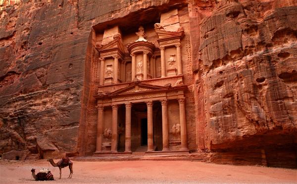 80  من السياح القادمين للأردن هدفهم زيارة البترا