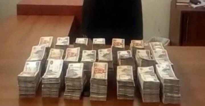 مصرية تُفاجأ بـ2 مليون جنيه زيادة على راتبها.. ماذا فعلت؟