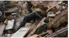 استمرار إزالة أنقاض الزلزال وسط ارتفاع حصيلة الضحايا في تركيا