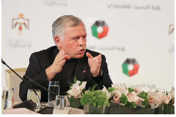 الخصاونة منهمكًا بأجمل الأيام التي لم تأتِ بعد .. و الملك قالها صراحةً :  لن نتوقف بتغير الشخوص