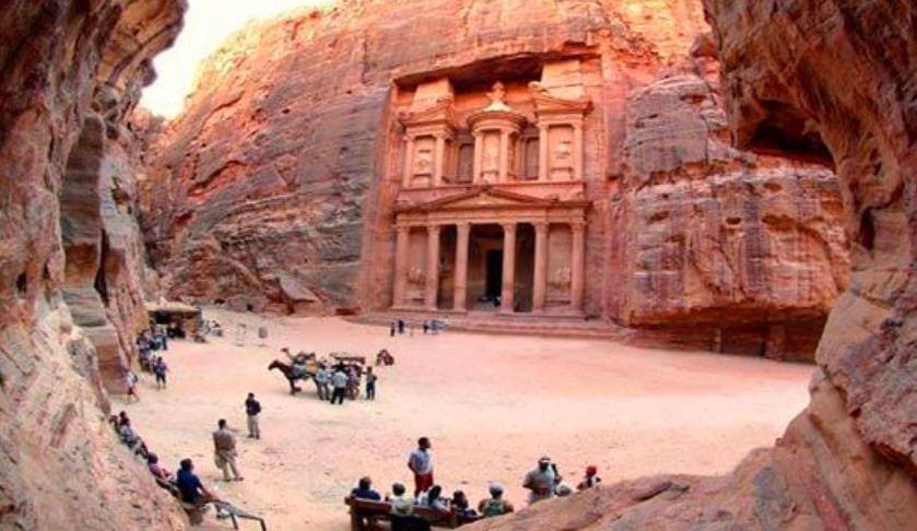 قفزة في اعداد زوار المملكة وسياح المبيت خلال الشهرين الماضيين