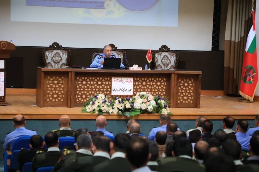 مدير الأمن العام يحاضر في كلية القيادة والأركان الملكية الأردنية