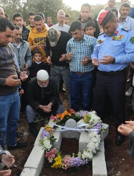 العميد هزاع الطوره يشارك في تشييع جثمان الشرطي اسماعيل محمد  مهيدات ...صور