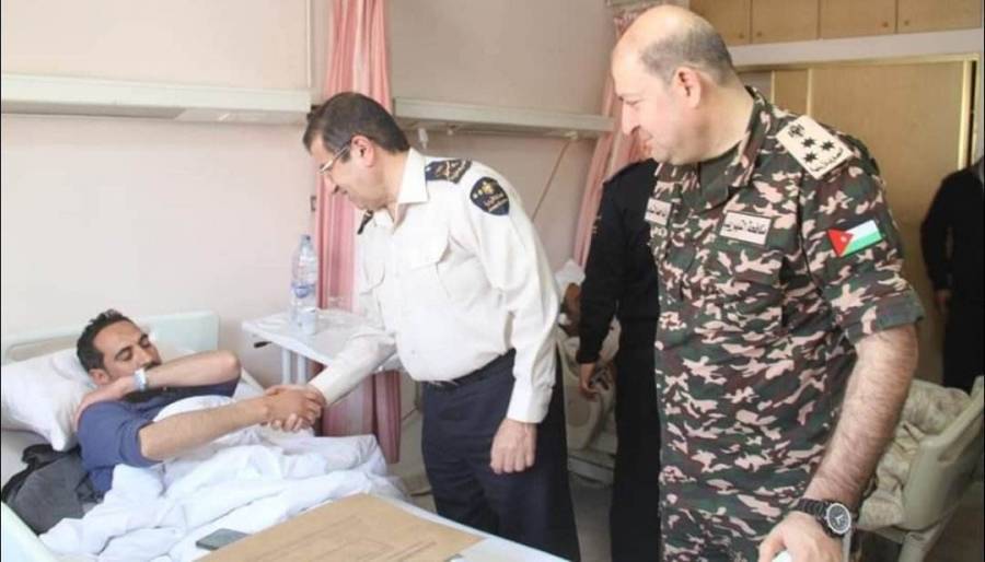 القضاة يزور مصابين من كوادر مديرية مكافحة التهريب على أسرّة الشفاء...صور