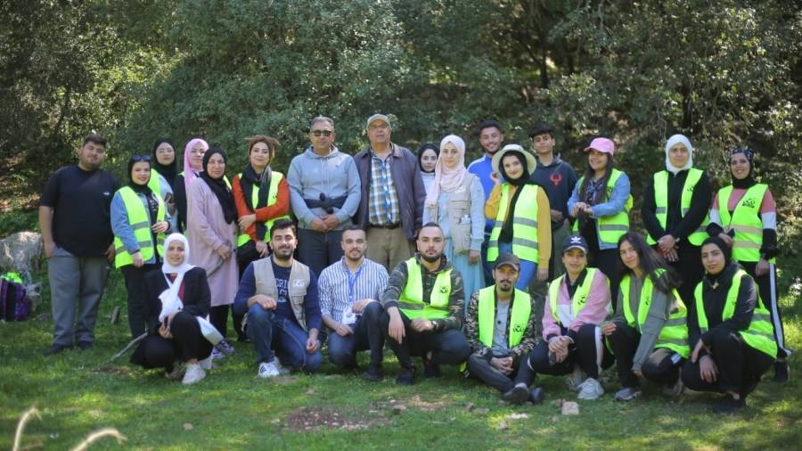 مبادرة  سياحتنا بهمتنا  تنظم مسيرا بيئيا سياحيا  في غابة برقش بلواء الكورة...صور