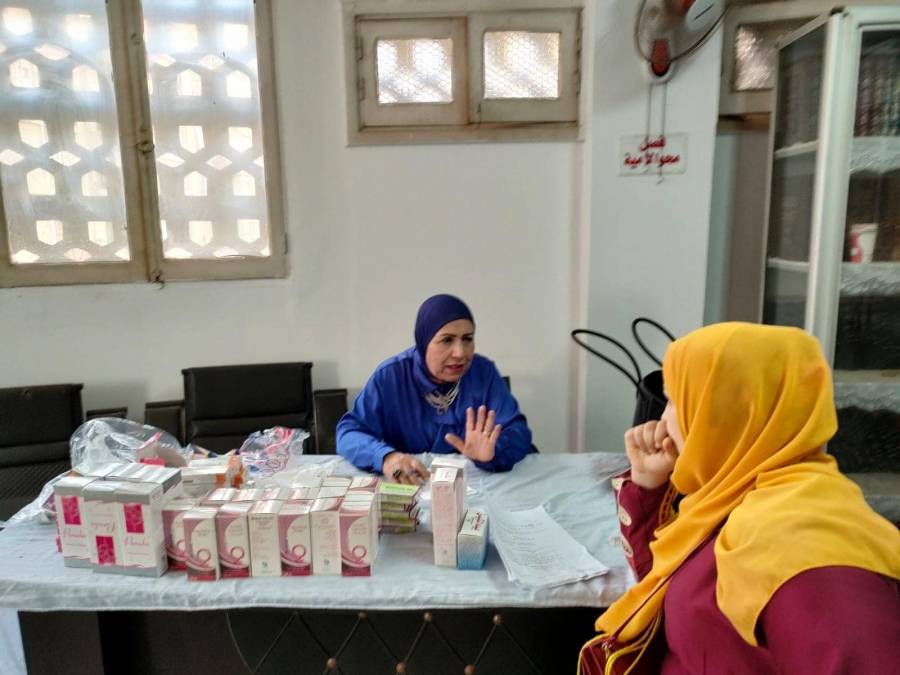 العربي للتنمية الاجتماعية ينظم قافلة طبية ويوزع كراتين رمضانية على هامش ندوة تثقيفية بدار السلام بالقاهرة