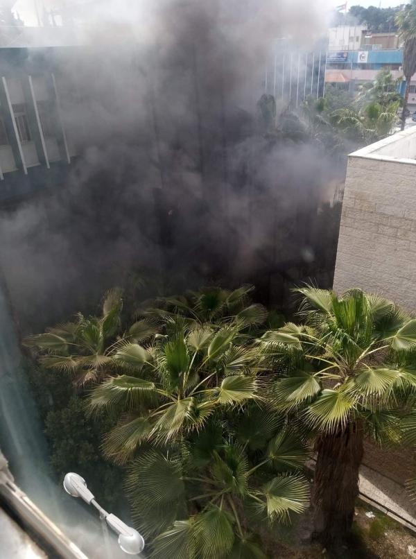 إصابة شخصين جراء استنشاقهما لدخان حريق في إربد