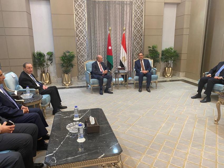 الفايز: الأمة العربية تواجه تحديات كبيرة