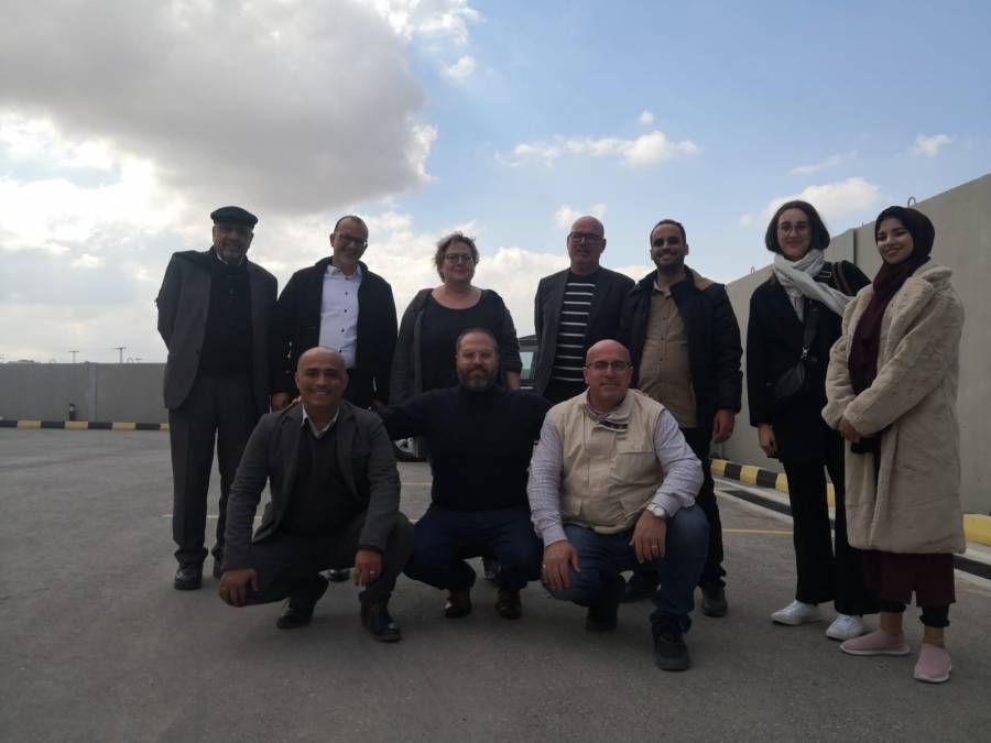 وفد يمني يزور مركز تدريب المياه