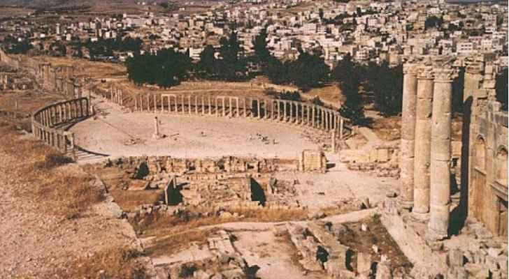 الحكومة: الأردن بتمتع بخبرة بالتنقيب عن الآثار