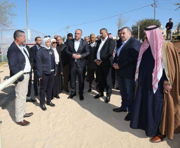 الشواربة يرعى اطلاق معدات والعاب لياقة بدنية في حدائق الملكة رانيا