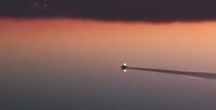 الدفاع المدني ينقذ ٣ أشخاص من الغرق في البحر الميت