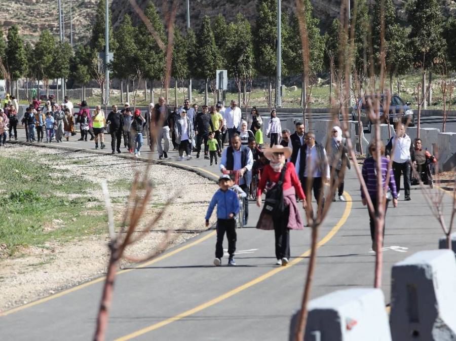 تنظيم نشاط رياضي في ممشى عمان