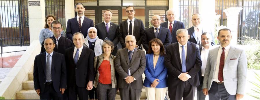 العبيدات يستقبل رئيس جامعة هارفارد الأمريكية