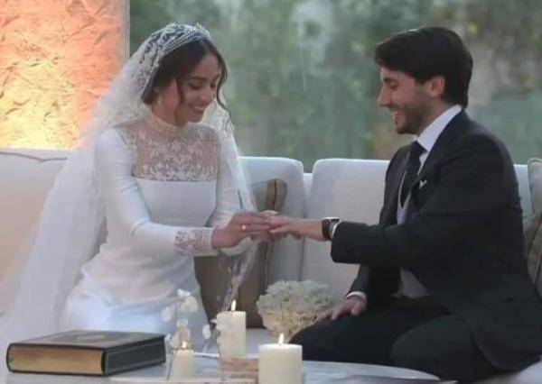 مركز شباب معان يهنئ الملك بزفاف الاميرة ايمان